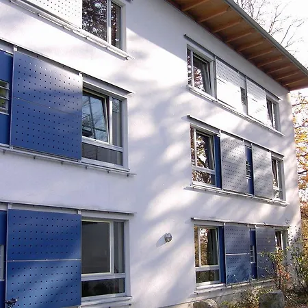 - Membership Required * アーヘン