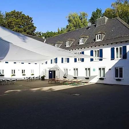 - Membership Required Albergue Aquisgrano